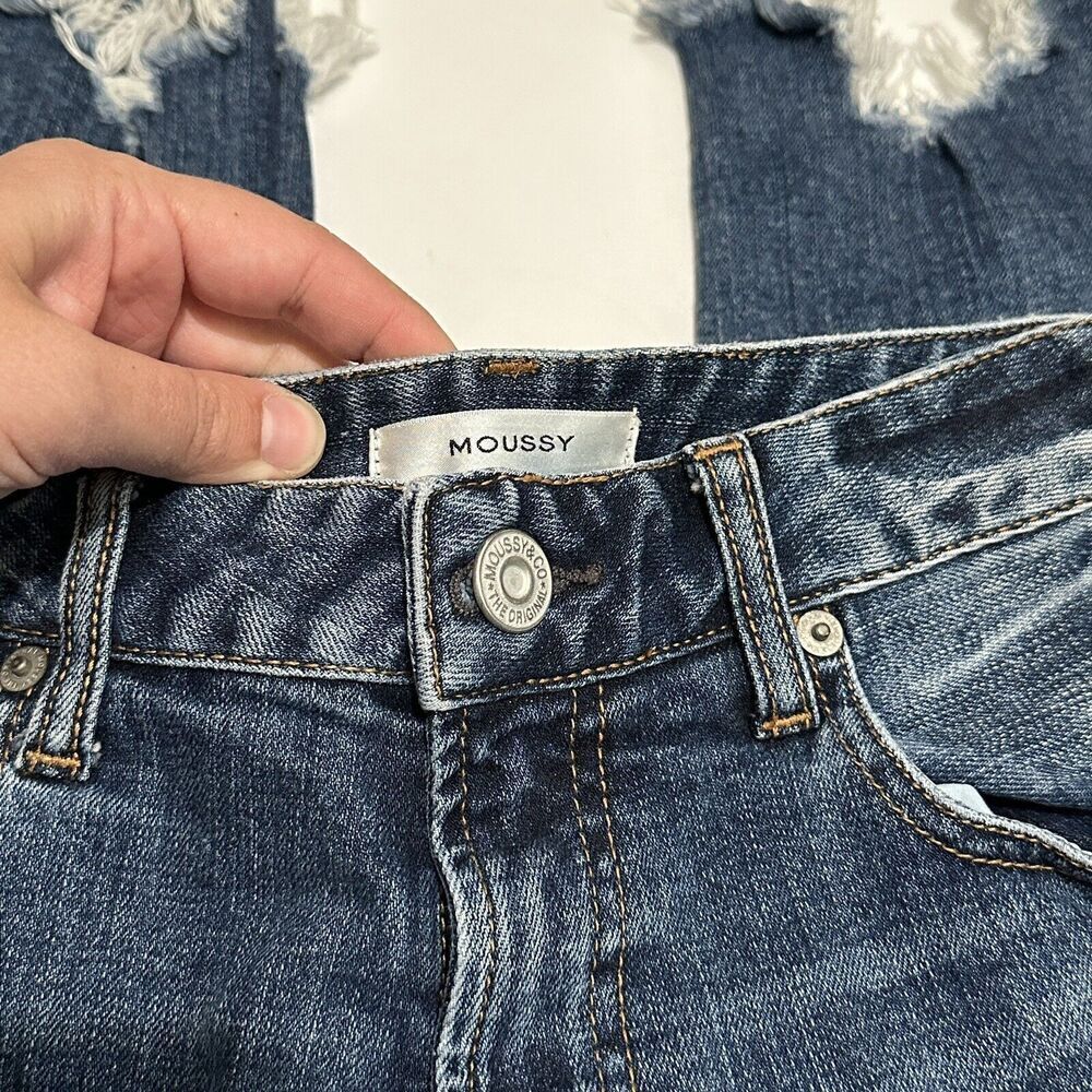 Moussy Womens Size 26 Distressed Mid Rise Cropped Raw Hem Jeans Pants Blue Denim - Picture 3 of 12